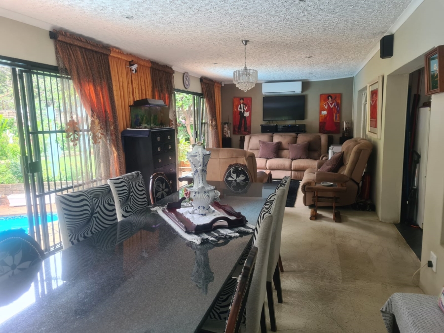 6 Bedroom Property for Sale in Cashan North West